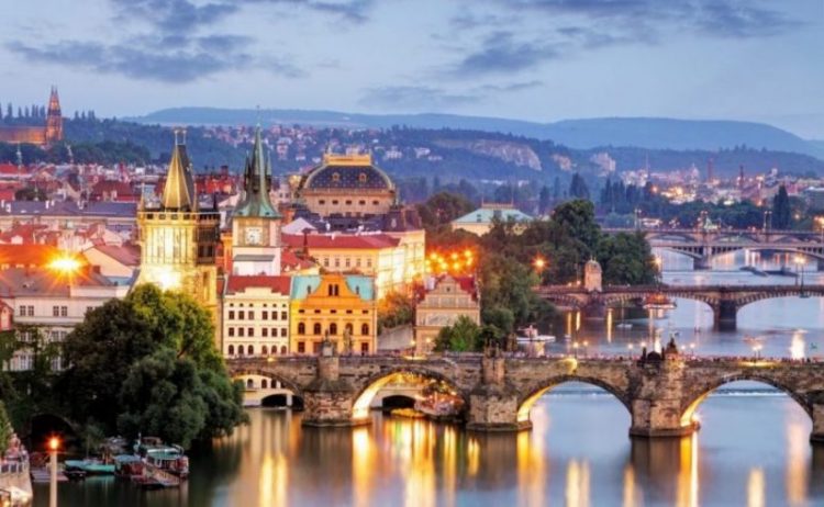 Плюсы и минусы проведения отпуска в Праге