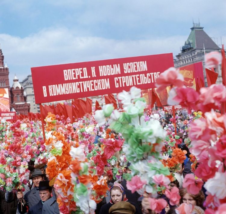 Первомайские праздники фото