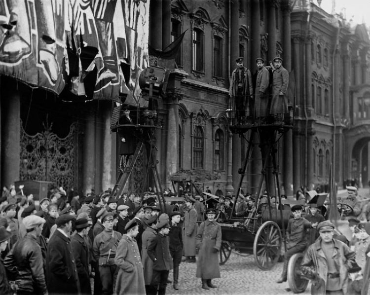 1918 Праздник Первомая на Дворцовой площади