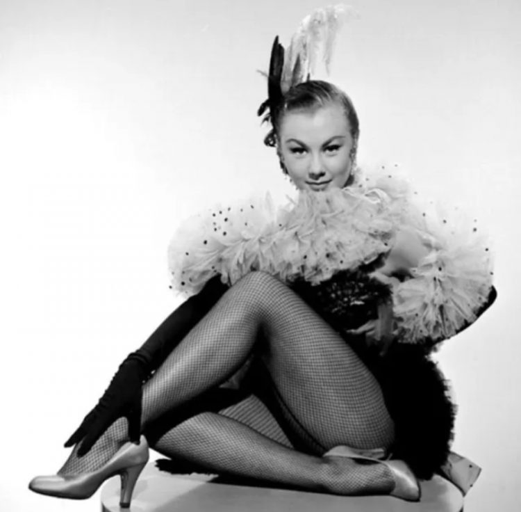 Mitzi Gaynor_Митци Гейнор_krasavitsy zolotoy ery Gollivuda v chulkakh