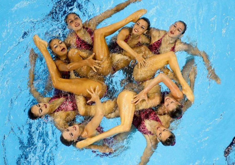 Sync Laughs: 25 Hilarious Moments in Synchronized Swimming