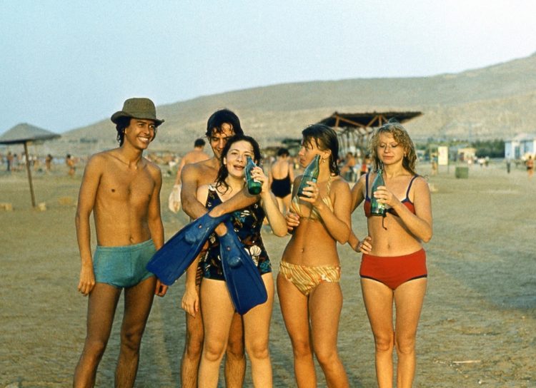 Vintage Beach Delights: Entertaining Throwback Photo Collection