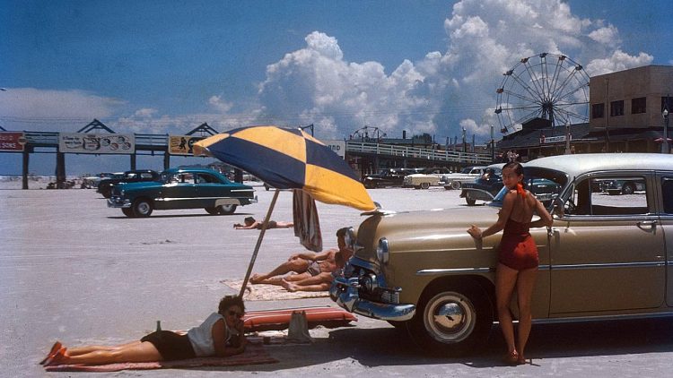 Vintage Beach Delights: Entertaining Throwback Photo Collection