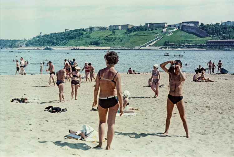 Vintage Beach Delights: Entertaining Throwback Photo Collection