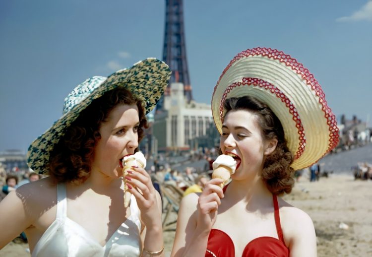 Vintage Beach Delights: Entertaining Throwback Photo Collection